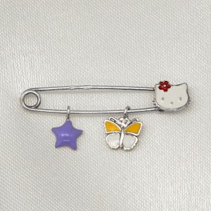 Sidabrinė sagė su emaliu 425R05 Sidabrinė sagė su emaliu 425R05