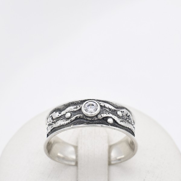 Sidabrinis žiedas su cirkoniais 43K56
